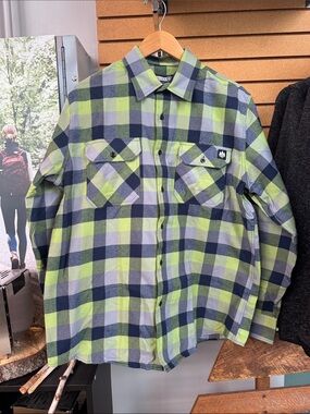 Arbor Men's Green Navy Plaid Button-Down Shirt